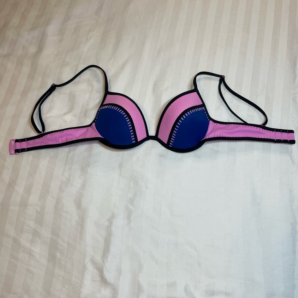 Victoria’s Secret “The Fabulous” Color block Bikini Top - Picture 5 of 11